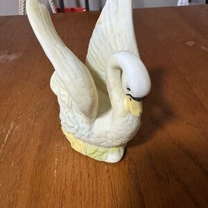 Elegant Swan Figurine